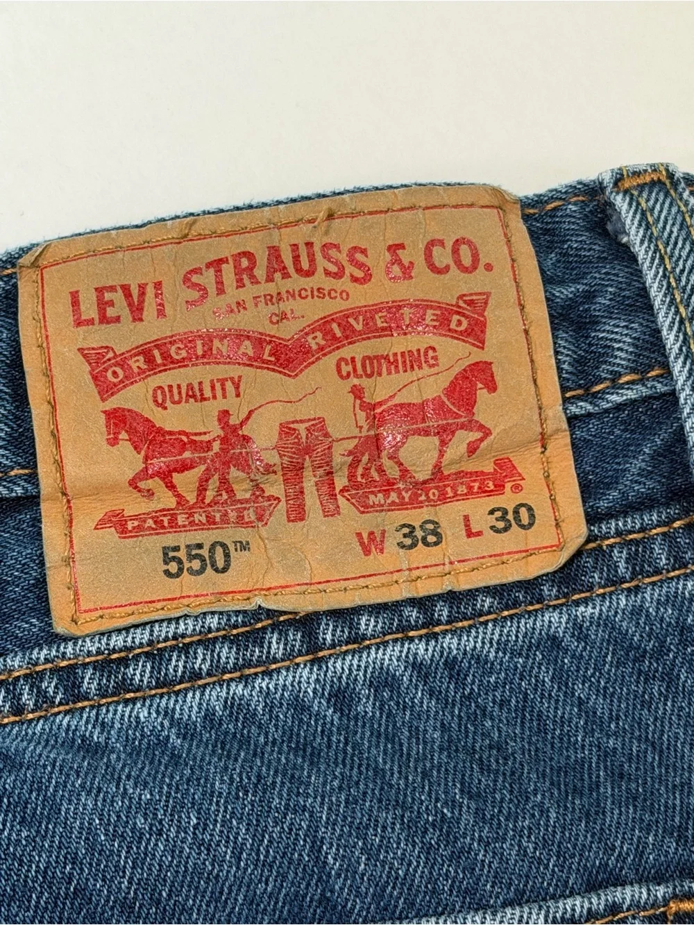 Levi’s 550 Relaxed Fit Jeans Men’s 38x30 Blue Tapered 100% Cotton Denim